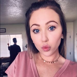 Meet your Posher, Kayla